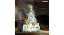 クイーンズスクエア横浜クリスマス2025× 『映画 すみっコぐらし 空の王国とふたりのコ』 キラキラたからものクリスマス 11/6(木)スタート