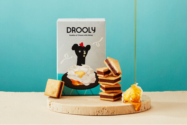 サクサク×しっとり×とろ～りの絶妙なハーモニー。もう一度味わえる、至福のひとくち【DROOLY（ドローリー）】より「ショコラサンドクッキー」が再登場！