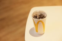 ＜バージンプラスチック削減の新たな取り組み＞コールドドリンクのフタを、ストローなしで飲めるフタへ変更
11月19日(水)より全国展開、順次切り替え予定