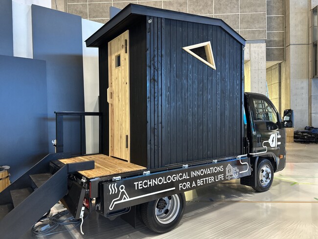 【世界初公開】BYDのEVトラック「T35」がトレーラーサウナに　水風呂はkokolo sauna(R)の《Hagoromo1s》を採用