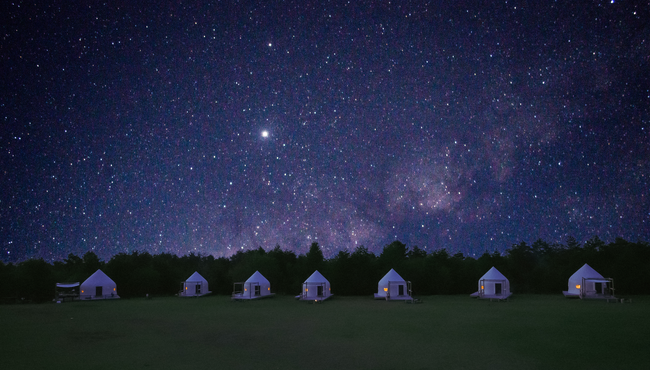 西武グループの保有資産を活用したキャンプ場施設「Dot Glamping 北軽井沢／浅間山キャンプ場」が、『星空を楽しめる宿』認定で、最高ランクの星3つを獲得しました！