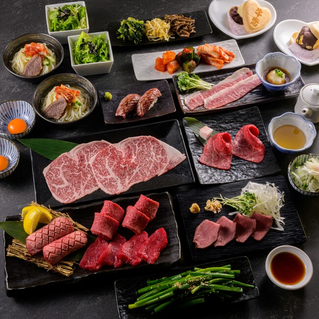 芸能人御用達の焼肉店『牛恋』が”幹事様に嬉しい”予算に合わせて選べる『忘年会コース』を11月よりスタート！“牛恋自慢のお肉”と“120分飲み放題”を堪能できる3つのプラン！