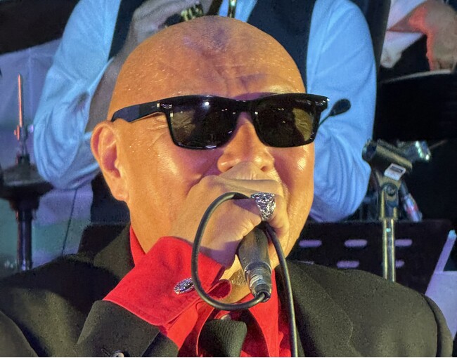 【RoseKnight】ソウルフルな世界を奏でる IKURA & FUNKEE STYLEのIKURA氏（井倉光一氏）が自身のバースデーライブでローズナイトを着用し、圧巻のパフォーマンス