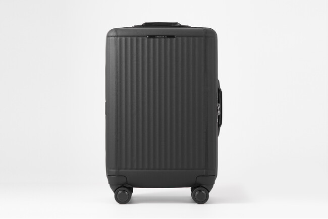 印籠から着想を得た国産スーツケース「INRYU」に、イタリアンレザーを纏わせたラグジュアリーな限定モデル