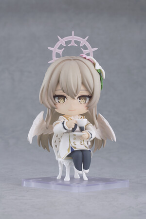 大人気ゲーム『ブルーアーカイブ』より、トリニティの生徒会「ティーパーティー」のホスト「ナギサ」がねんどろいどで登場です！