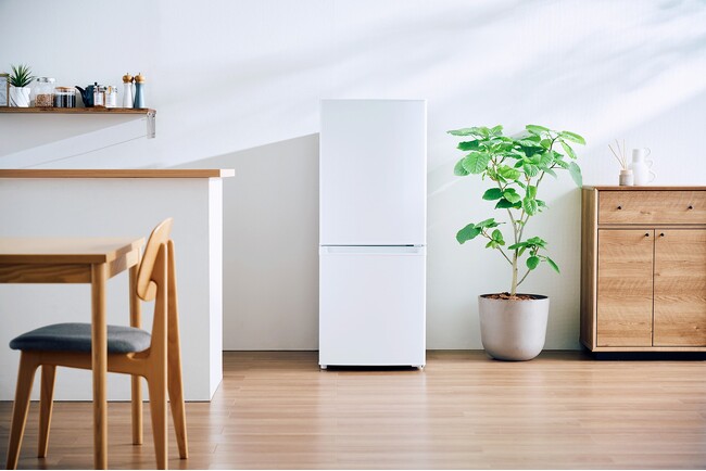 ひとり暮らしの新しいスタンダードに。パーソナルな2ドア冷凍冷蔵庫 「2ドア冷凍冷蔵庫（HR-E914W）／（HR-E918W）」 