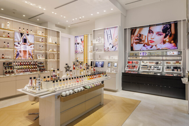ハウス オブ ディオール ビューティー丸の内がオープン