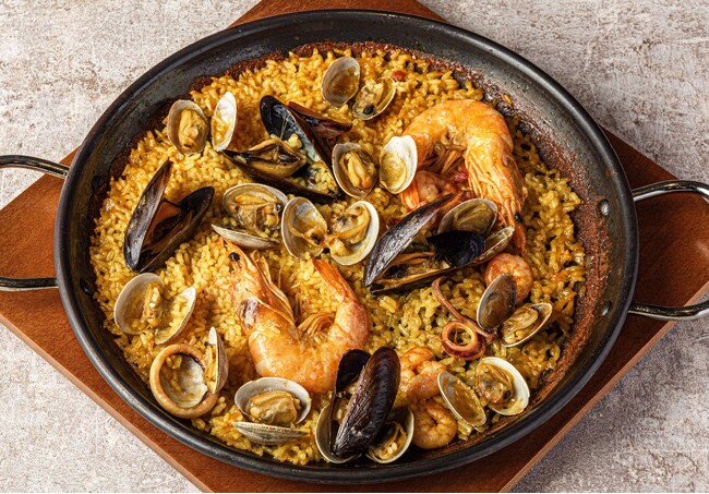 ららぽーとTOKYO-BAY北館リニューアルに「セルべサ ジャパン」千葉初登場！家族でもカップルでも楽しめる本格パエリア＆タパスと世界のクラフトビールの新スポット。10月31日(金)グランドオープン