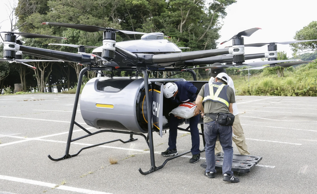 国内初、250kg級大型ドローン飛行の成功から空輸特化型ライセンス制度を創設