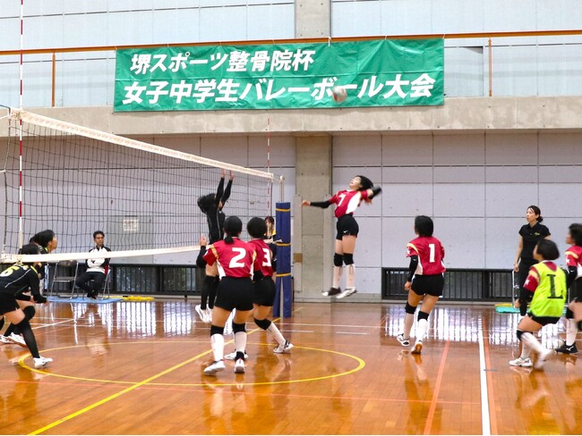 「第4回SAGA堺整骨院杯 中学生女子バレーボール大会」を開催しました！