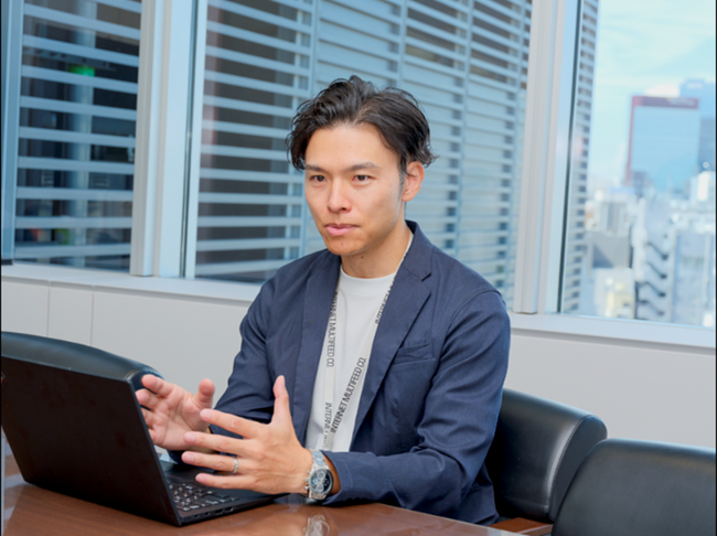 【導入事例公開】IT業界未経験からIT・営業スキルを身につけた人材が、インターネットの基盤を支えるインターネットマルチフィードに参画。ダイレクトメール施策で従来比10倍の反応率に貢献