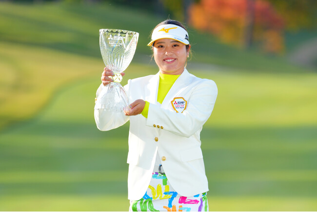 仲村果乃 ブリヂストンゴルフのボールで国内女子ツアー初優勝!