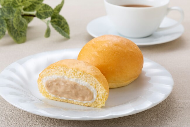 ファミリーマート限定「冷やして食べる とろけるくりーむパン ミルクティー」11月4日（火）新発売、香り高い茶葉とクリームが織りなす甘く上品な風味