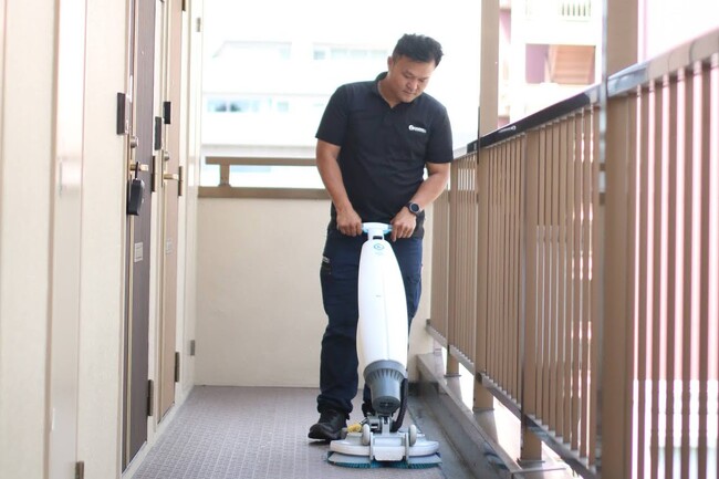 新サービス「日常清掃プラス」をリリース。日常清掃に自動床洗浄機を導入して品質を飛躍的に向上｜米国発の清掃フランチャイズ事業「ダイキチカバーオール」