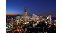 みなとみらいが光り輝く！一夜限りのライトアップ「TOWERS Milight “UP”」