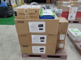 寄贈品実物（プロジェクター等）
