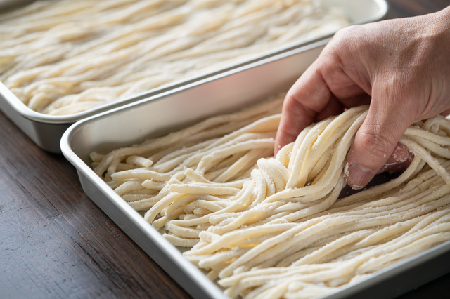 コメ高騰で「麺」が人気　製麺所の倒産が減少、過去10年で最少ペース　「赤字」の割合は過去最少、コメに代わる主食ニーズ取り込む