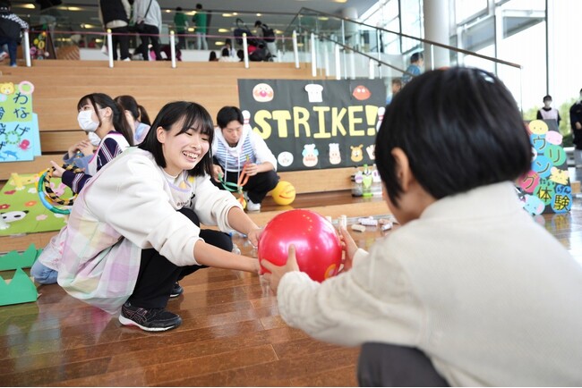 【国際こども・福祉カレッジ】延べ６００名が参加！保育・福祉学生が教える！第３回わむフェス開催！