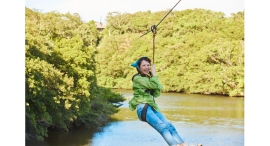 ニジゲンノモリ「クレヨンしんちゃんアドベンチャーパーク」ジップライン「チャレンジ！アクション仮面飛行隊！」が“おしどり休暇”