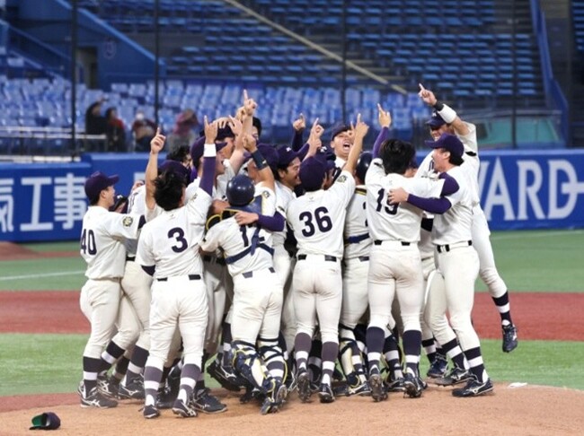 体育会硬式野球部 六大学野球秋季リーグ優勝パレードおよび祝勝会開催について
