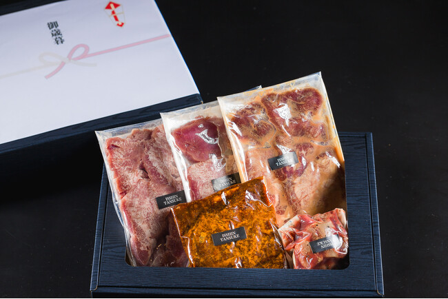 【限定販売】贈って驚き、食べて感動！総量1kgの厚切り仙台仕込み牛タン＆牛タン刺し入り「たん助 御歳暮セット2025」11月11日(火)より販売開始！