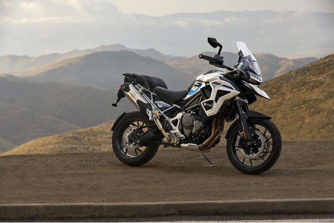 トライアンフから、特別仕様車のTIGER “ALPINE” および “DESERT” エディション発表のお知らせ