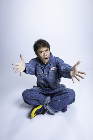 12月21日（日） まで麻布台ヒルズ ギャラリーにて開催中！浜田雅功展 「空を横切る飛行雲」ついに浜田先生が登場！スペシャルイベント【浜田雅功先生 手形押すとし】開催決定！