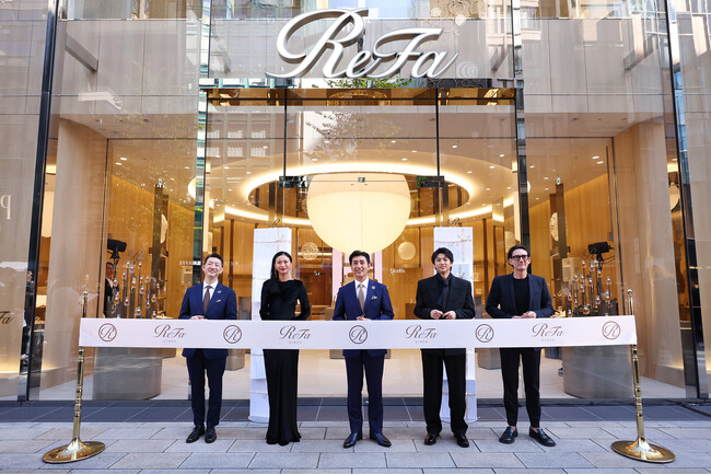 榮倉奈々さん・山田裕貴さんがReFaブランド史上最大の旗艦店に登場「ReFa GINZA」オープニングセレモニー開催