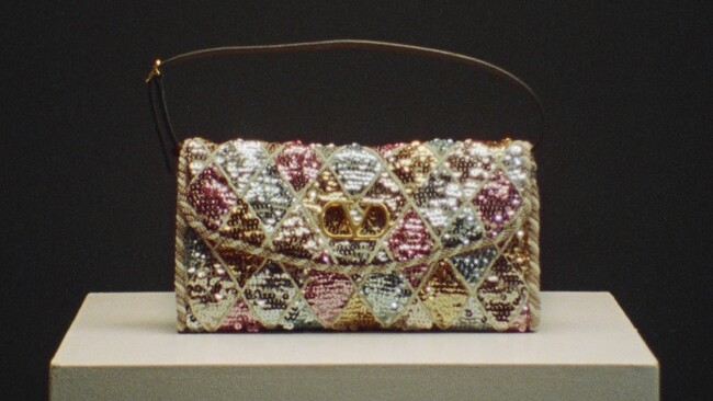 メゾン ヴァレンティノが、ヴァレンティノ ガラヴァーニ ‘ドゥ ヴェイン’のデジタルクリエイティブプロジェクトを発表