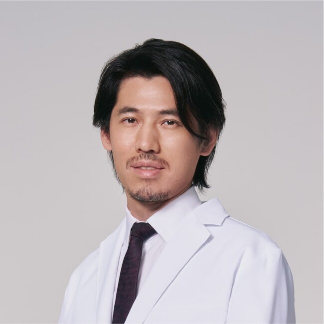 聖心美容クリニック銀座院院長・牧野陽二郎医師、書籍『美容外科医になったら最初に読む 美容手術の基本』に執筆