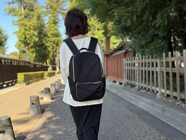 274名に聞いた「他の人にもおすすめしたい旅先とその理由」 | 背負ったまま荷物が取り出せる『トラベラーズリュック』が進化して登場。最新作はスキミング防止＆2カラー【初日330万円超え】