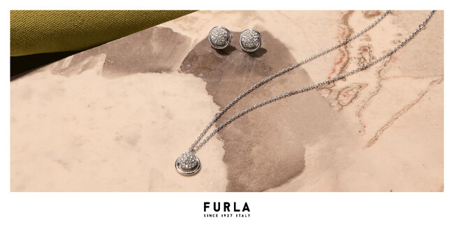 “FURLA (フルラ)” から、『FURLA MIASFERA CHARMS(フルラ ミアスフェラチャームズ)』など計6型のアクセサリーを11月21日(金)に発売します。