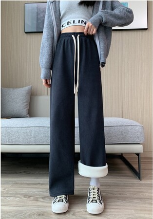 今月初の本格的な寒気襲来　裏起毛パンツ　あったかズボン　防寒パンツ 恒温グッズ　オリジナルネームタグ　ピンタックとコーデュロイ2種類生地を11月２6日（火）より本格展開　690円/枚