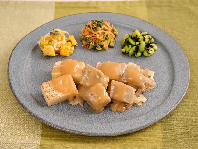シェフこだわり!寒い季節にぴったりの「牛すじとお豆腐の味噌だれ」が11月25日(火)に新登場