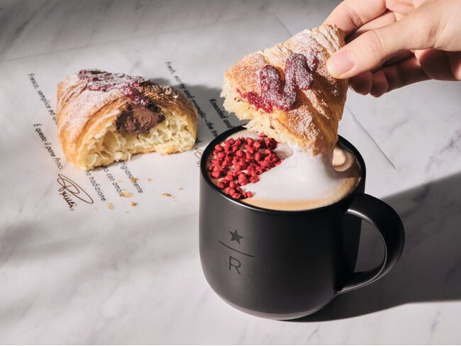 スターバックス リザーブ(R) カフェ　『コルネッティ ラズベリーチョコレート』と『ストロベリーラベンダー ラテ』で楽しむホリデーディップスタイルが12月3日(水)に登場