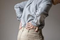 大正健康ナビ、11/26新着情報　
ぎっくり腰と同じ？それとも違う？「腰椎椎間板ヘルニア」を公開！