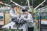 お客さまの声から生まれた快挙！次世代包装仕様「エコ楽パック」が業界初の賞を受賞（LIXIL 大和工場）他 ー「リクシルをつくる人」Vol.10ー