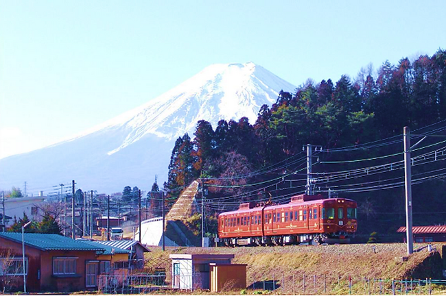 富士を眺めながら味わう、新年だけの特別体験「初富士おせち列車」元旦(1月1日)運行決定！
