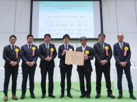 「汎用型GNSS自動操舵システム」の開発と普及で農林水産大臣賞を受賞！