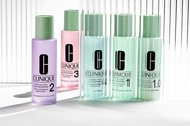 皮膚科学発想の化粧品ブランド「クリニーク」が、2025年12月8日にAmazon公式ストア をオープン。定番製品の定期便も開始。