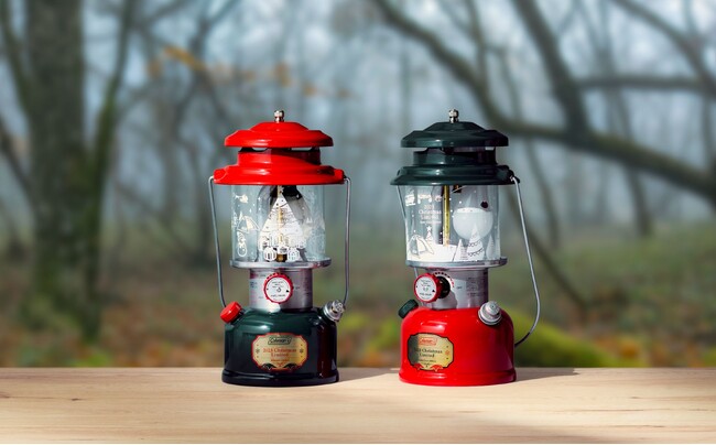 コールマン、「クリスマスリミテッドハイブリッドランタン2025」発売開始