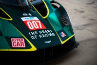 アストンマーティンValkyrie、2026年WECに同じラインナップで参戦を発表