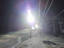 山頂へ向かうリフト 山頂へ向かうリフト