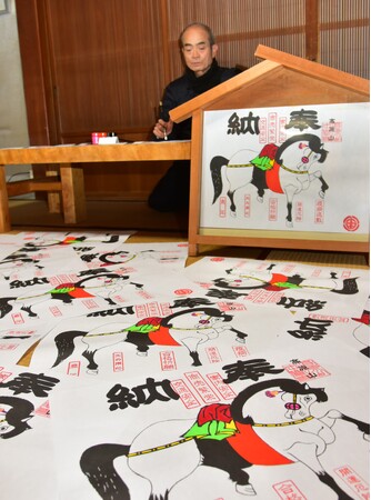 【飛騨高山・岐阜県高山市】紙絵馬づくりが最盛期