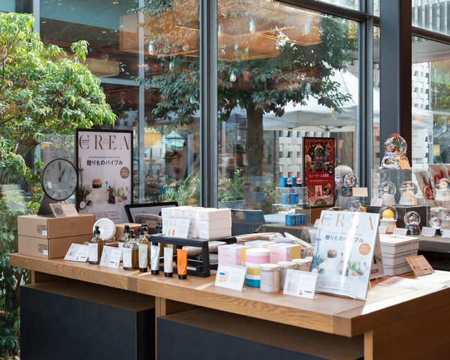 『CREA』初のPOP-UPショップが代官山 蔦屋書店に登場！「贈りものバイブル」掲載のアイテムが購入できる