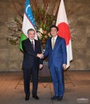 ウズベキスタン大統領と安倍首相(2019年12月) ウズベキスタン大統領と安倍首相(2019年12月)