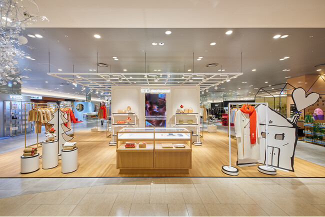 Ami Paris 阪急うめだ本店「コトコトステージ31」にてホリデーポップアップを期間限定開催
