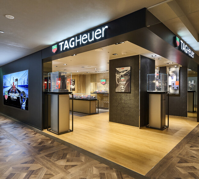 タグ・ホイヤー、「タグ・ホイヤー 東京 池袋西武」をリニューアルオープン