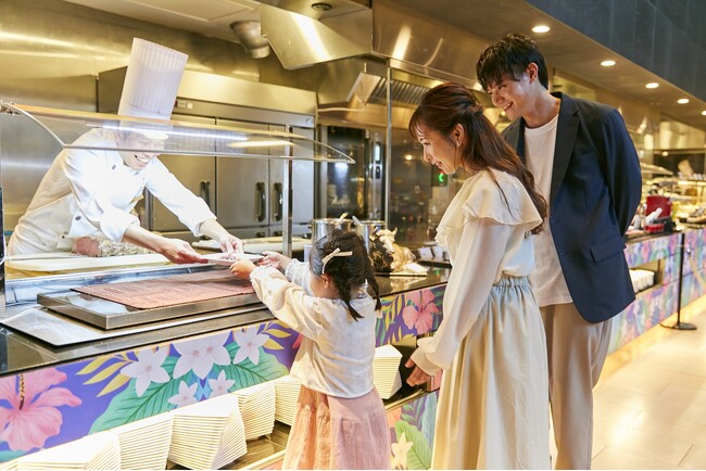 【品川プリンスホテル】未就学児ディナー無料で子育て家族の憩いをサポート「家族でお得!夕食ブッフェで満腹ステイ」を販売