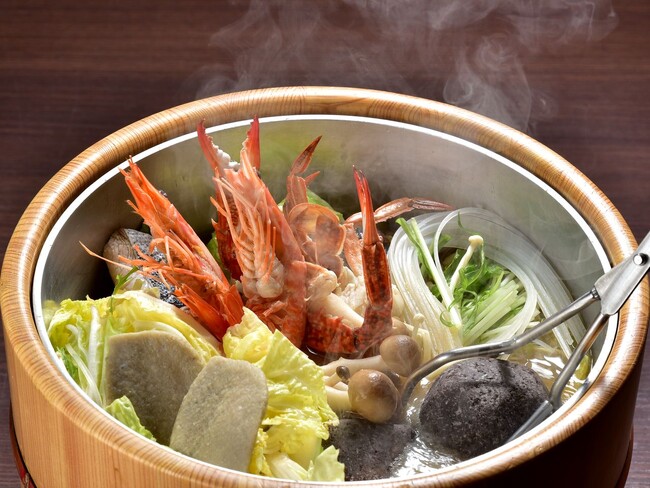 下田プリンスホテル 水仙まつりにちなんだ白き花と湯気の饗宴 水仙と石焼き桶鍋の冬物語宿泊プランを販売